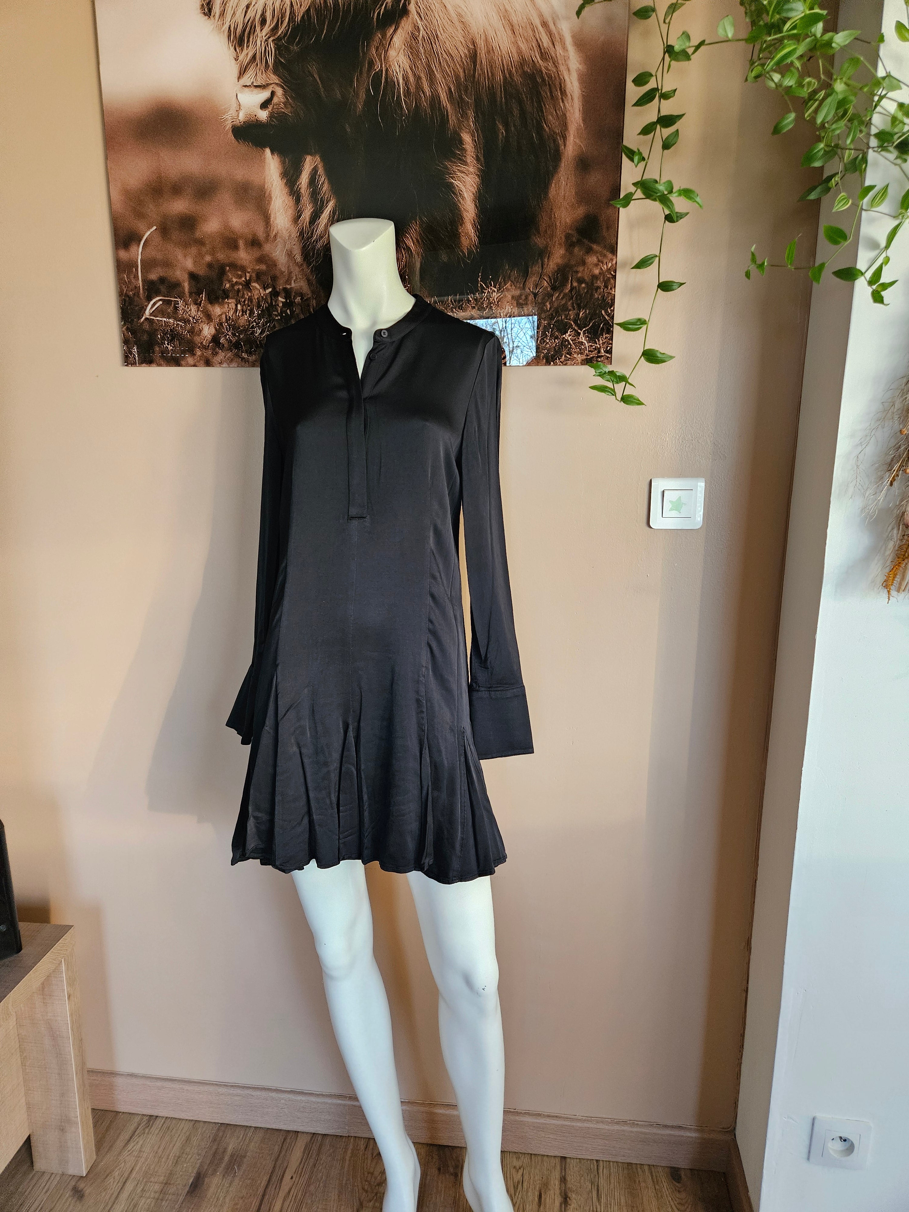 Robe Noire en Satin Comptoir des Cotonniers Taille 38 - Neuf