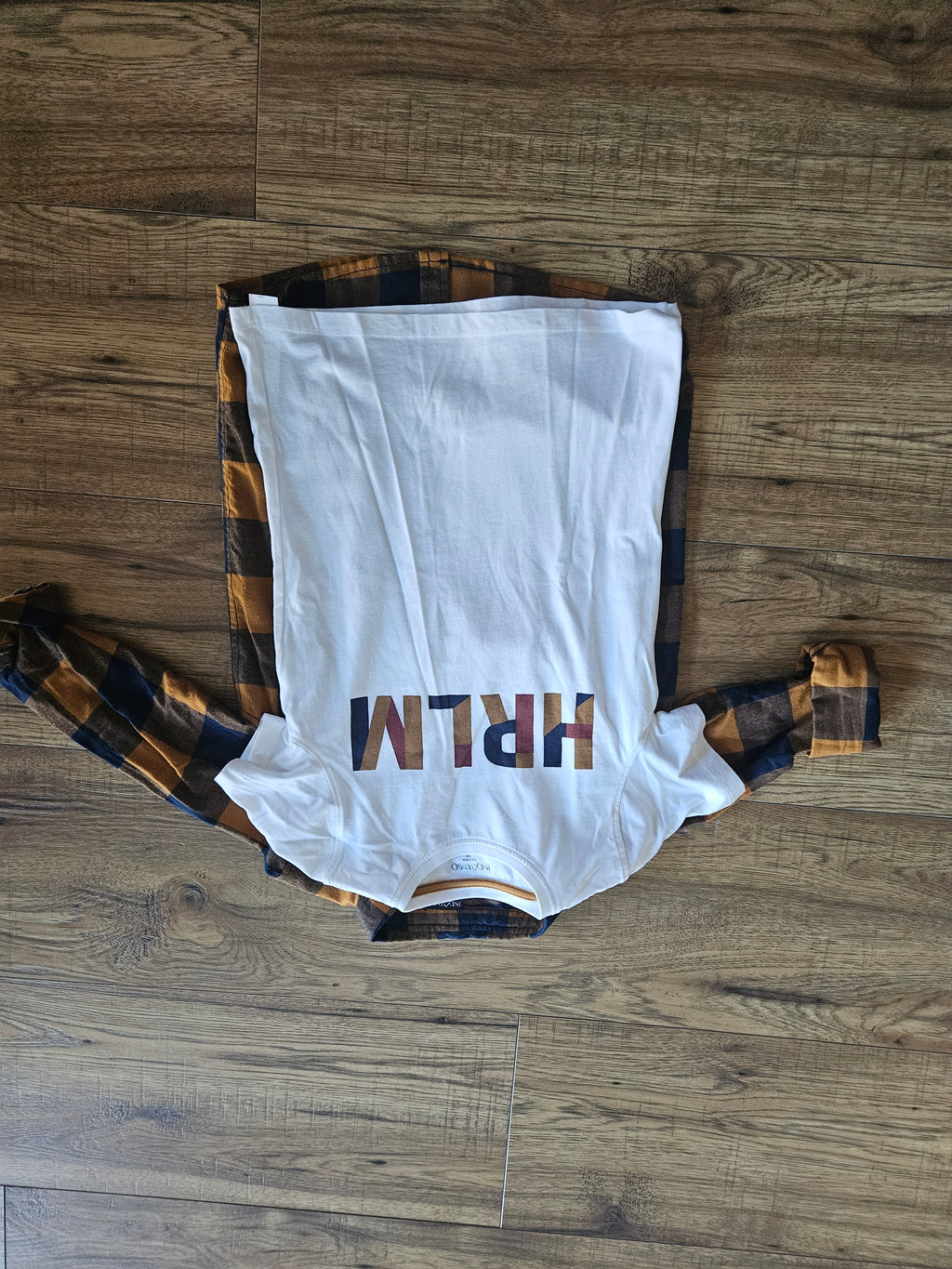 Ensemble Orchestra 10 ans - Chemise bleue/jaune + Tee-shirt blanc - Coton - Neuf