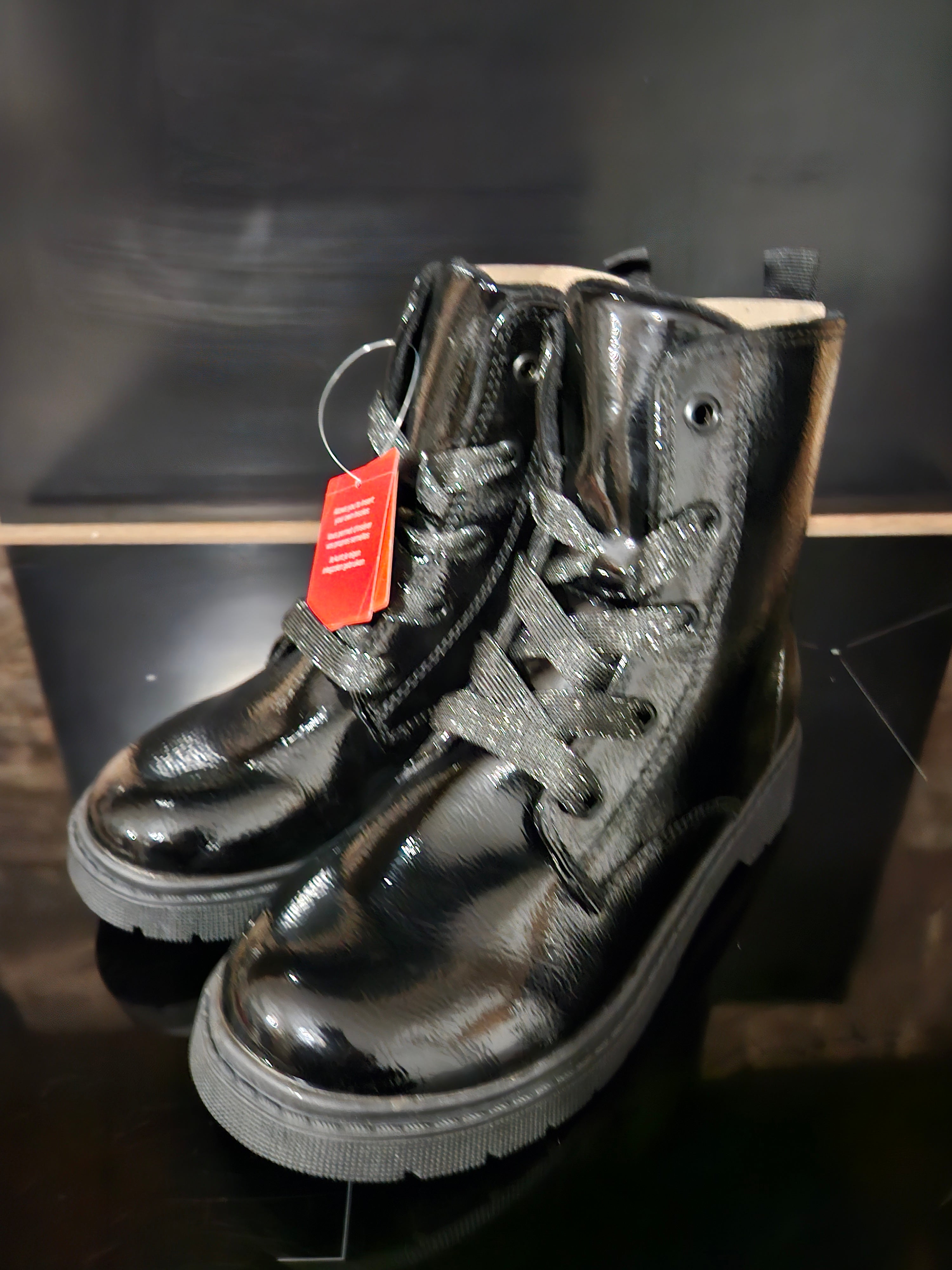 Rangers Fille Bristol Brillantes - Neuves en Boîte - Pointures 33-34 - FIN DE SÉRIE