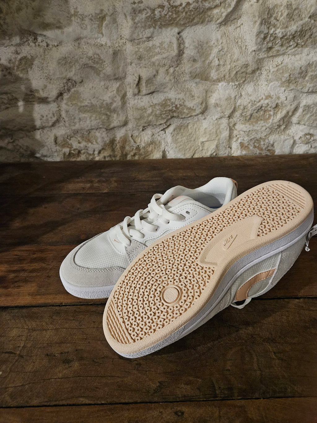 Baskets Puma Blanches Liseré Rose - Pointure 37 - FIN DE SÉRIE