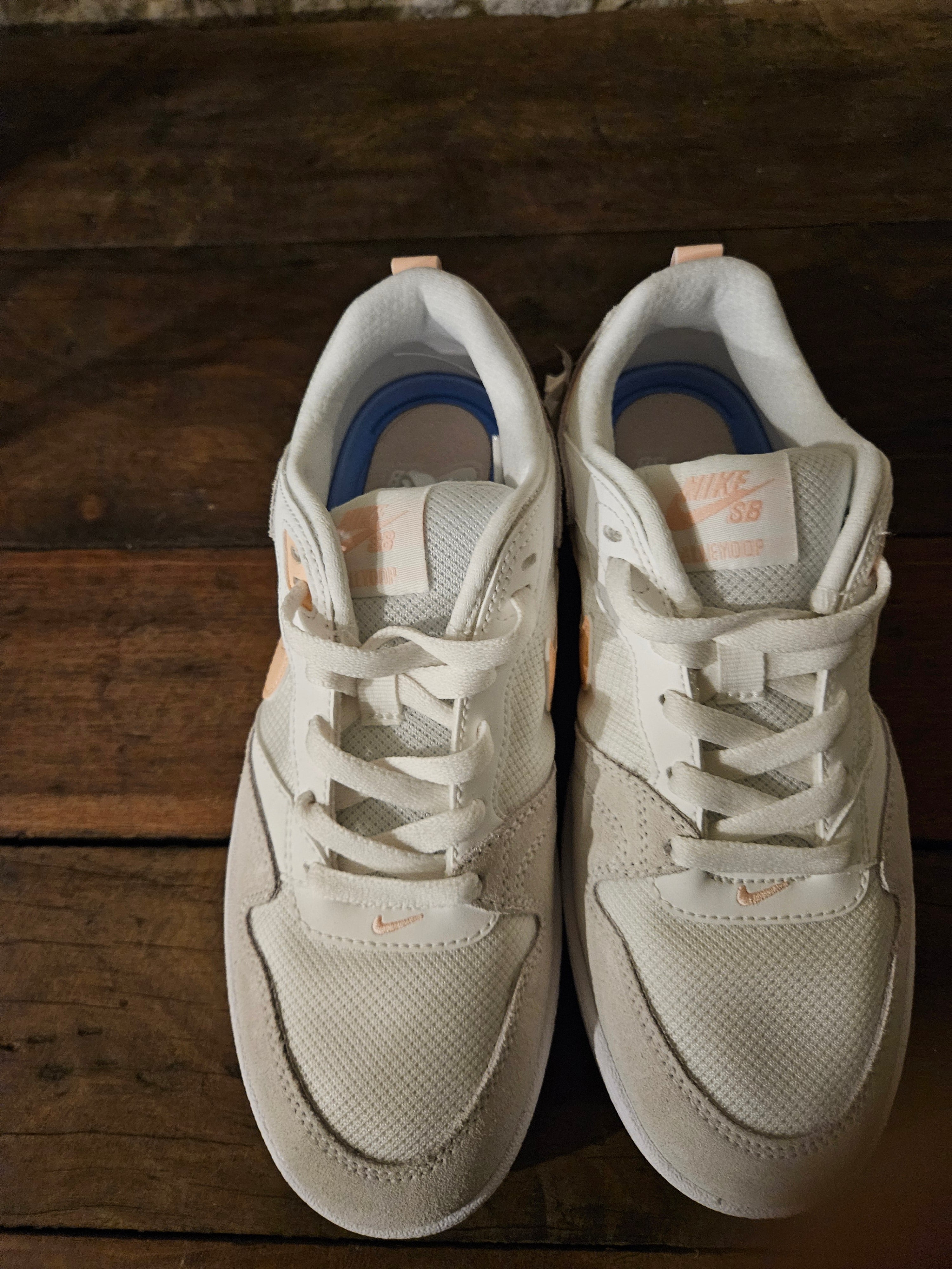 Baskets Nike Femme Blanches Logo Rose - Neuves Pointure 38 - FIN DE SÉRIE