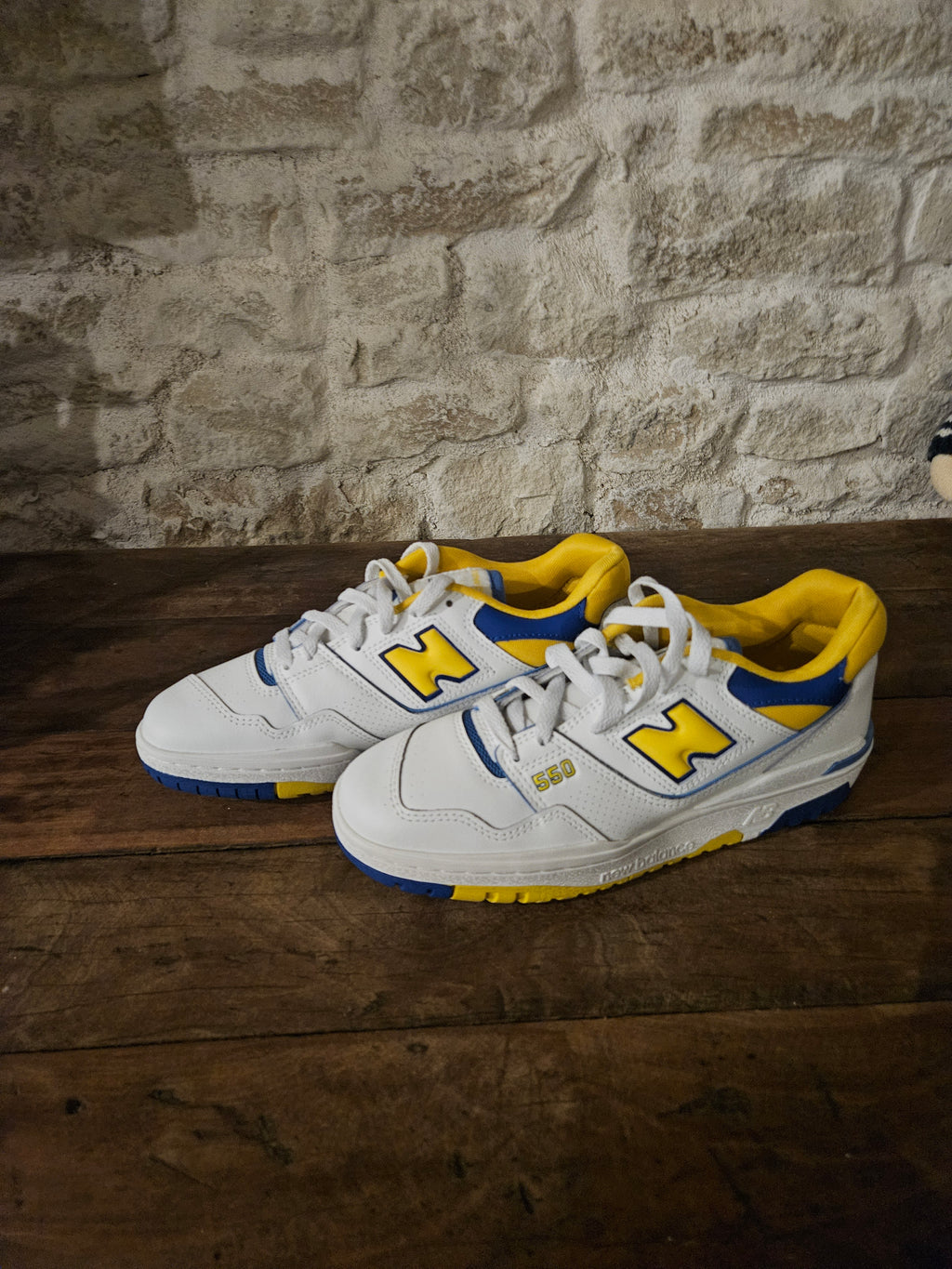 Baskets New Balance Blanches Jaune Bleu - Pointure 40 - FIN DE SÉRIE